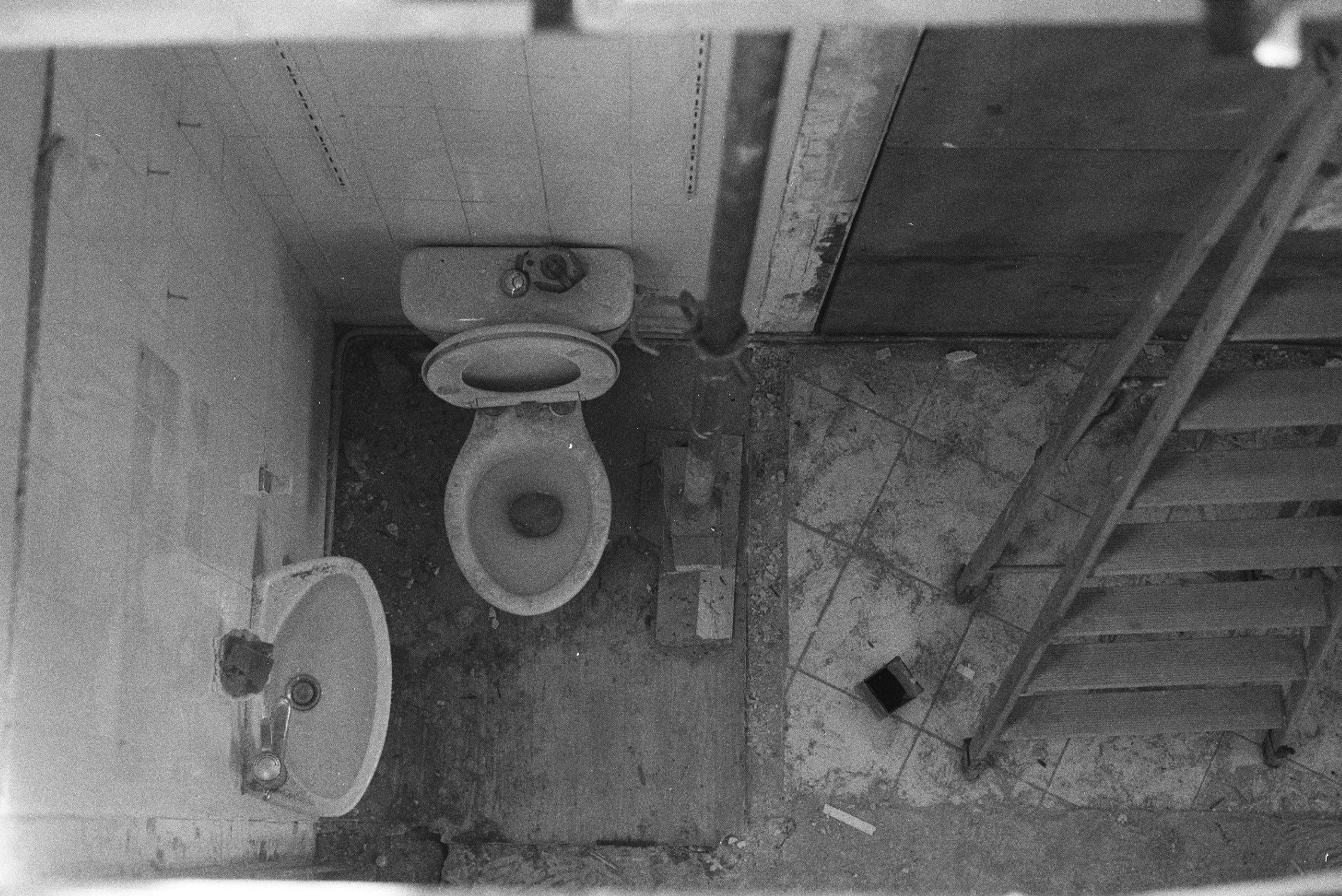Chantier, sanitaire en dépose vu en plongée